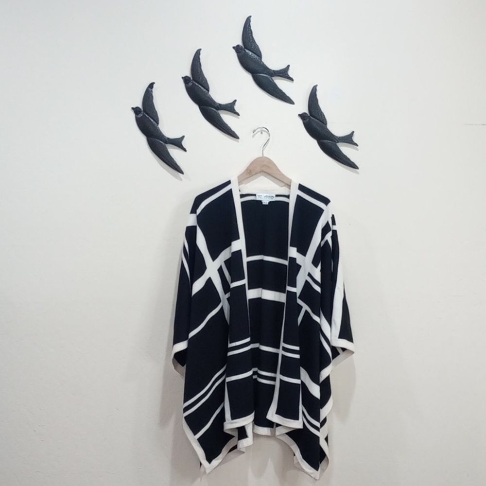 St. John Collection Black Geometric Wrap/Shawl - OS